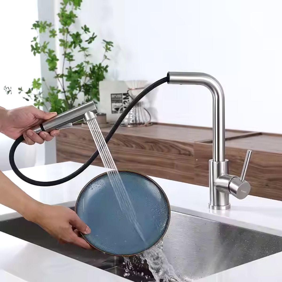 Torneira Bancada Misturador Extensor - Modelo Retracta - Cromado Fosco